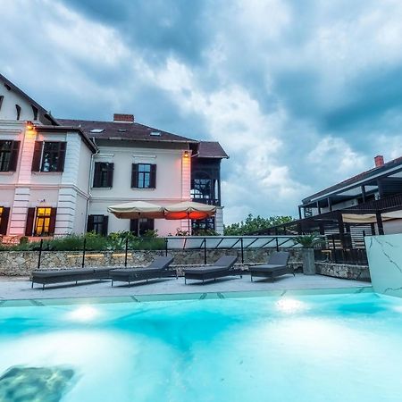 Boutique Hotel Annuska Balatonfured Luaran gambar