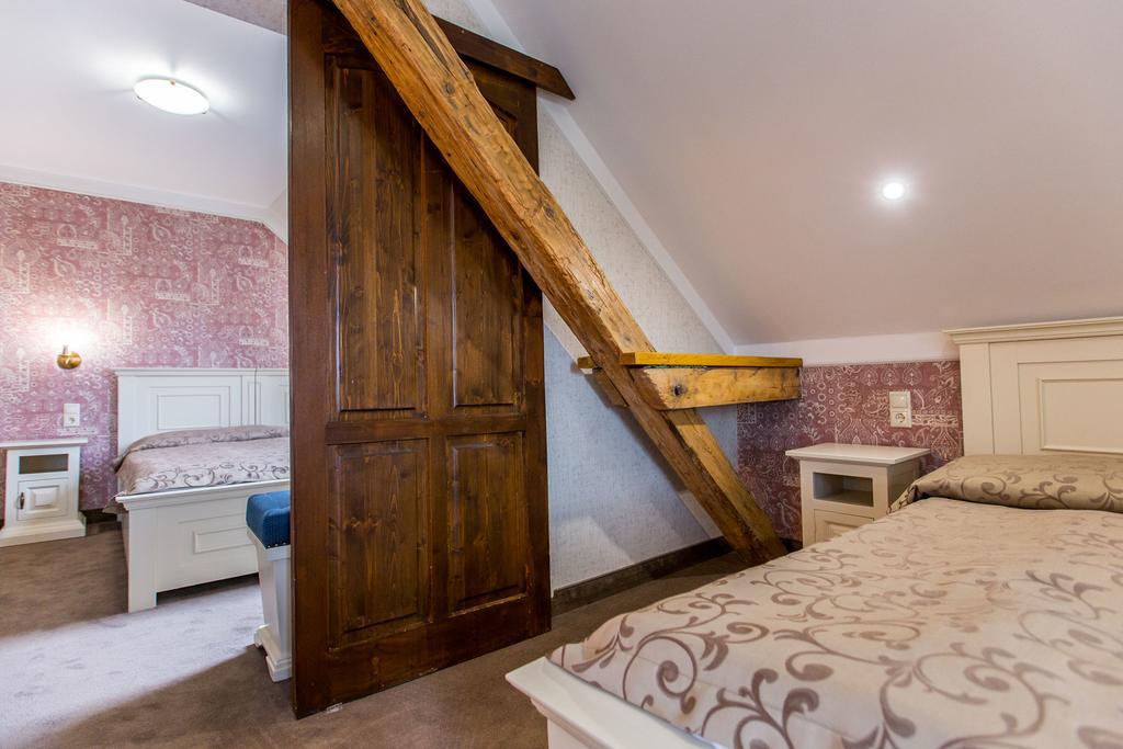 Boutique Hotel Annuska Balatonfured Luaran gambar